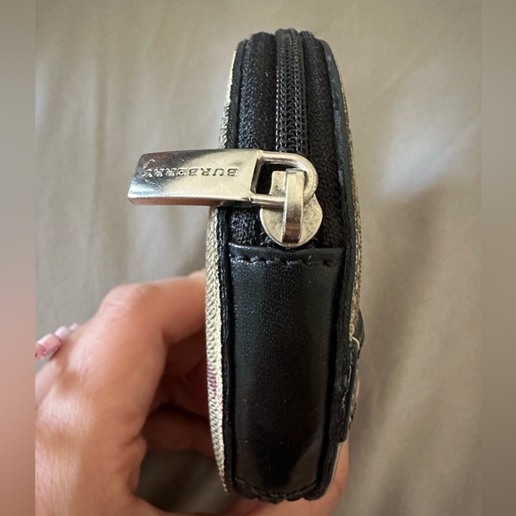 Burberry Beige-Black House Check PVC And Leather Round Coin Pouch - Picture 5 of 5